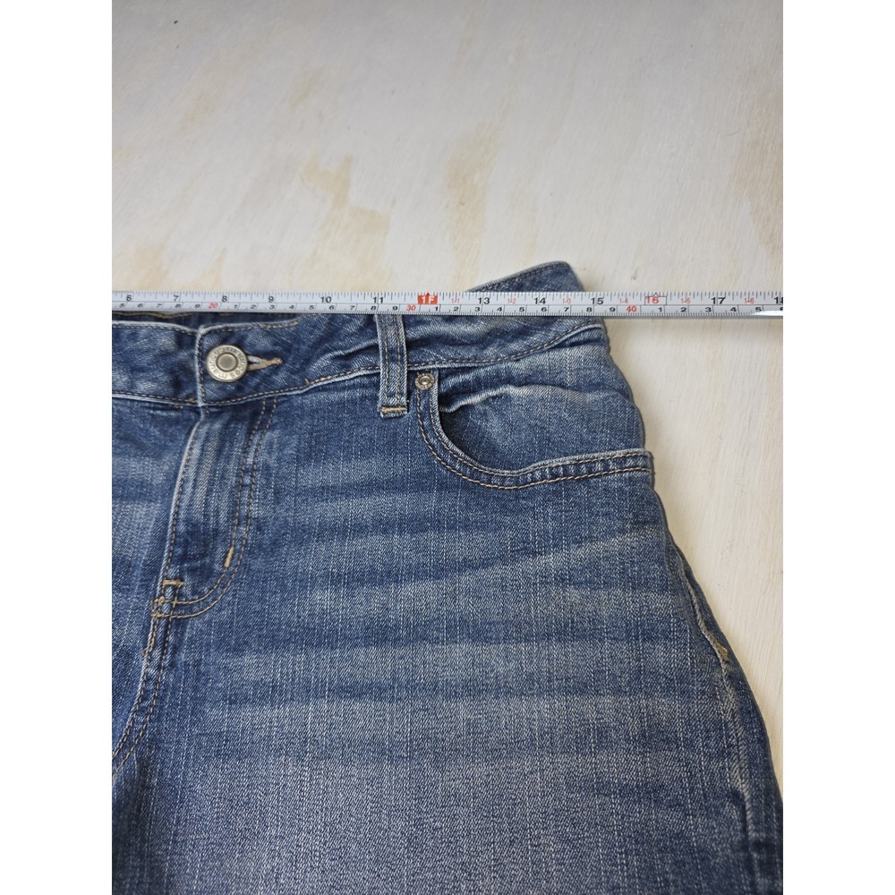 Maurice's High-Rise Denim Shorts Medium Wash Women's Size 10 - Picture 3 of 7